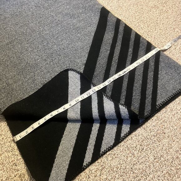 NWT Soft Surroundings Whistler Poncho Cape Black Gray One Size Lagenlook Blanket - Picture 9 of 9